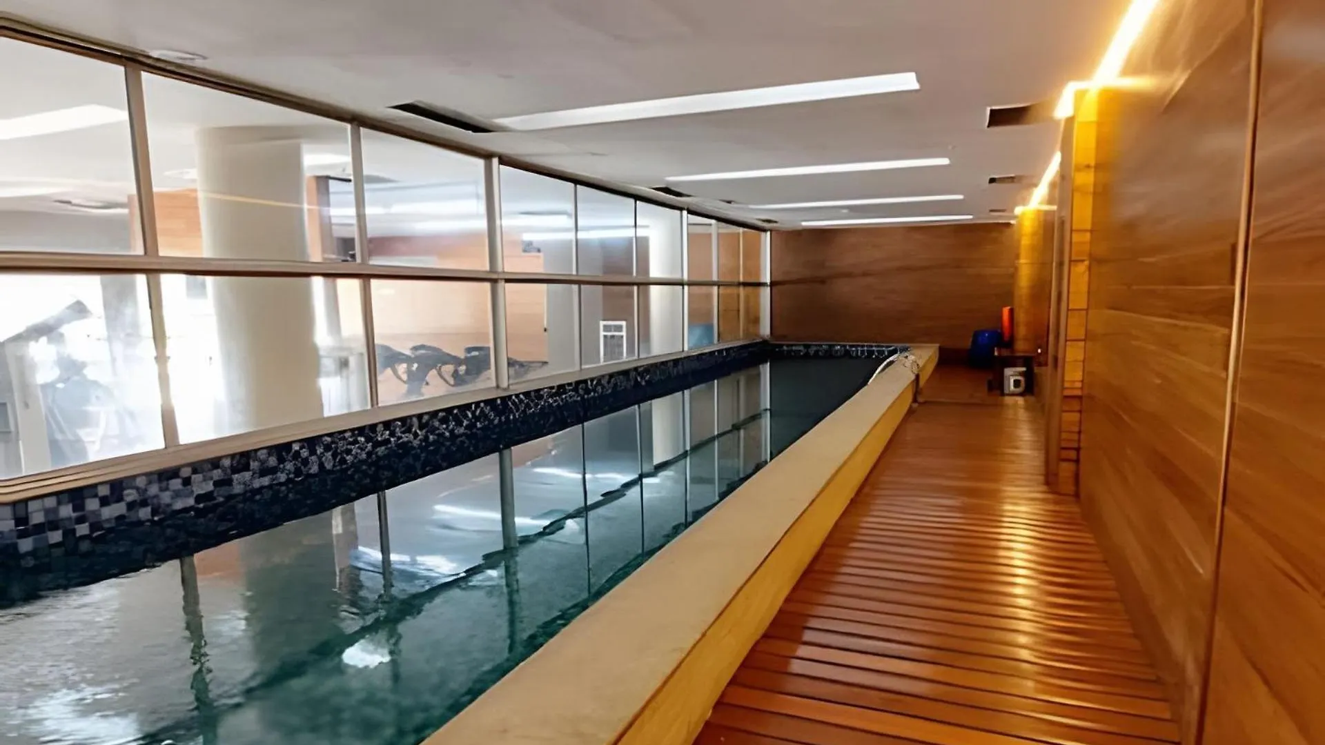 Vision, Local Nota 10! Academia, Sauna E Piscinas. Brasilia