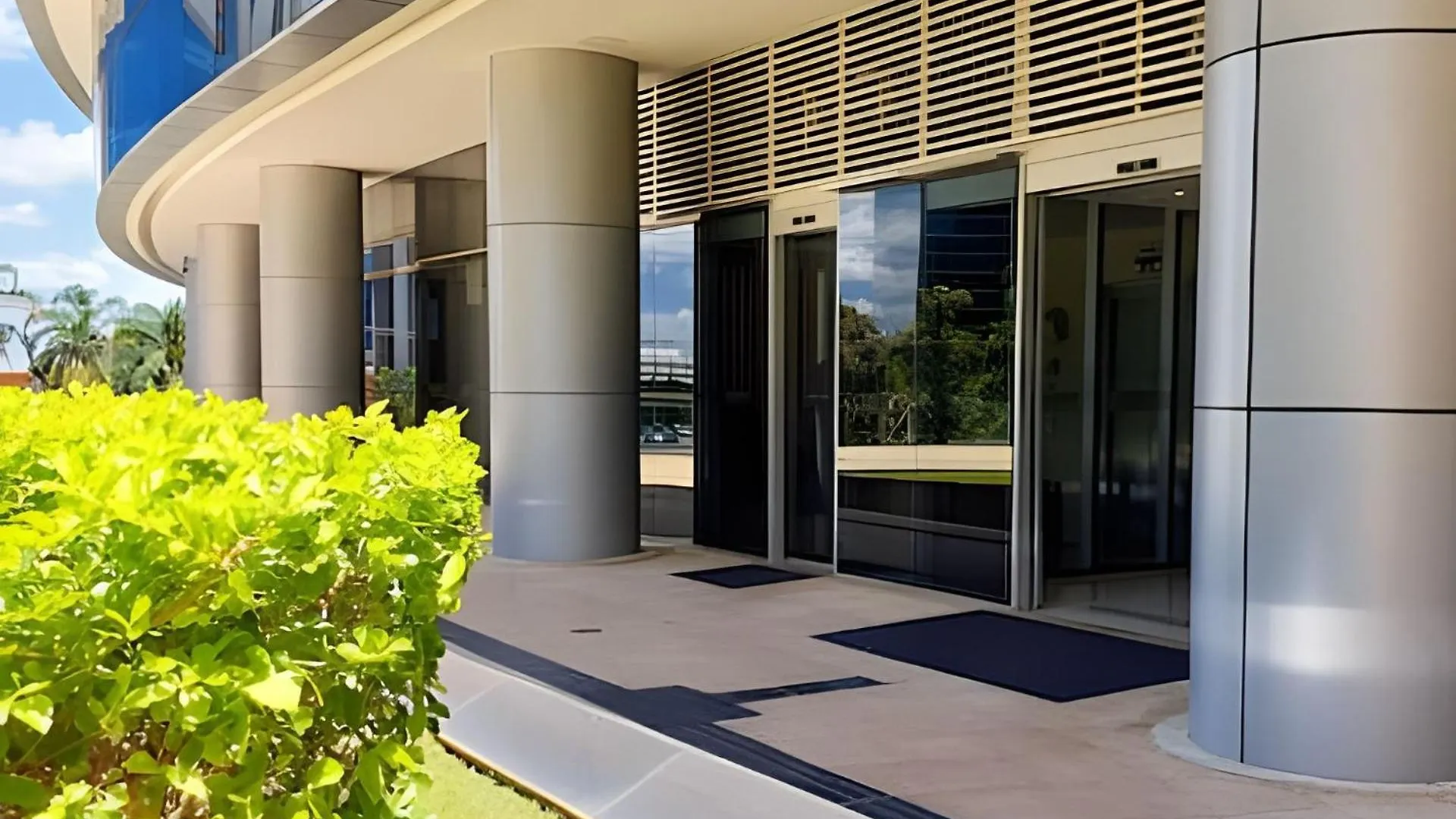 Vision, Local Nota 10! Academia, Sauna E Piscinas. Brasilia